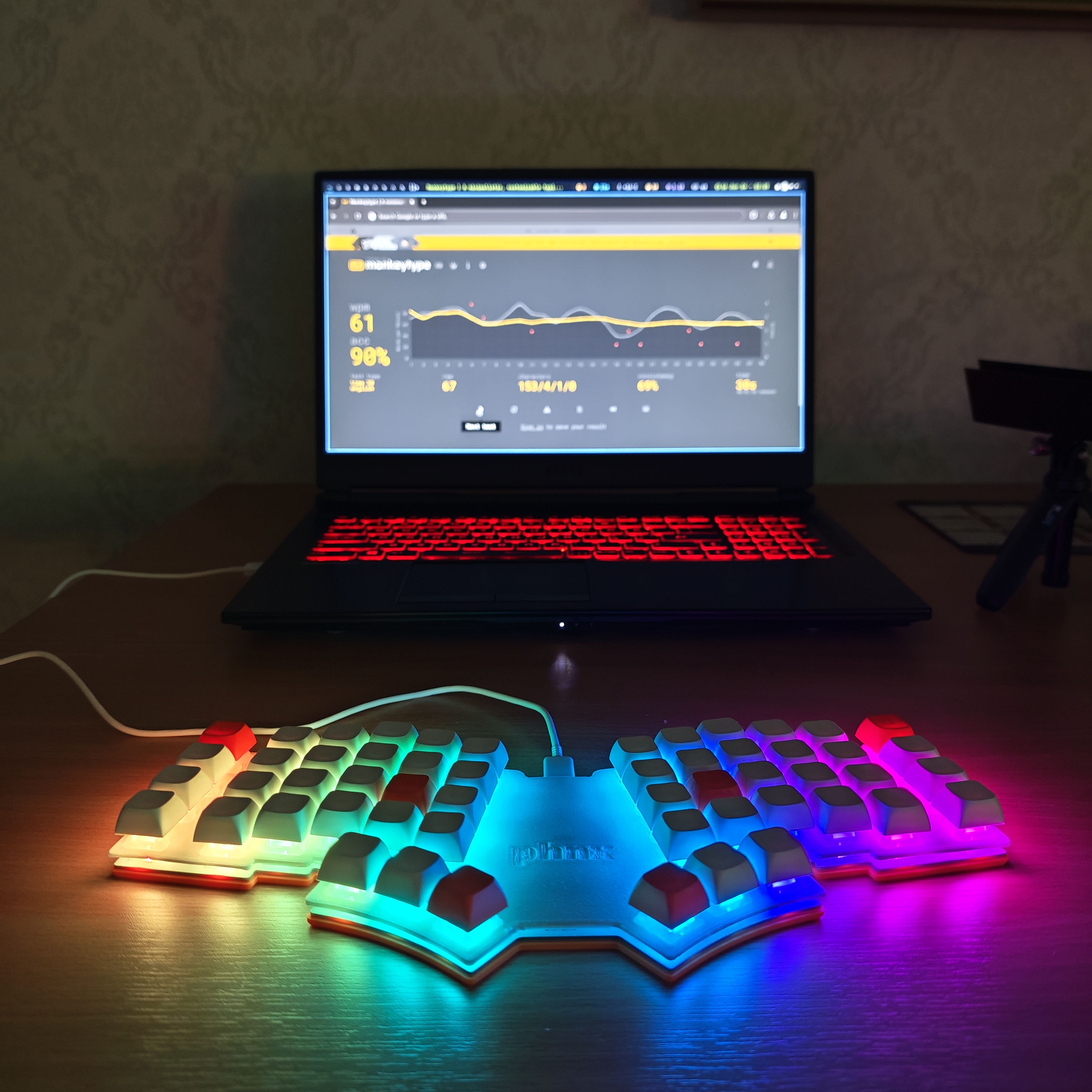 PHNX assembled keyboard