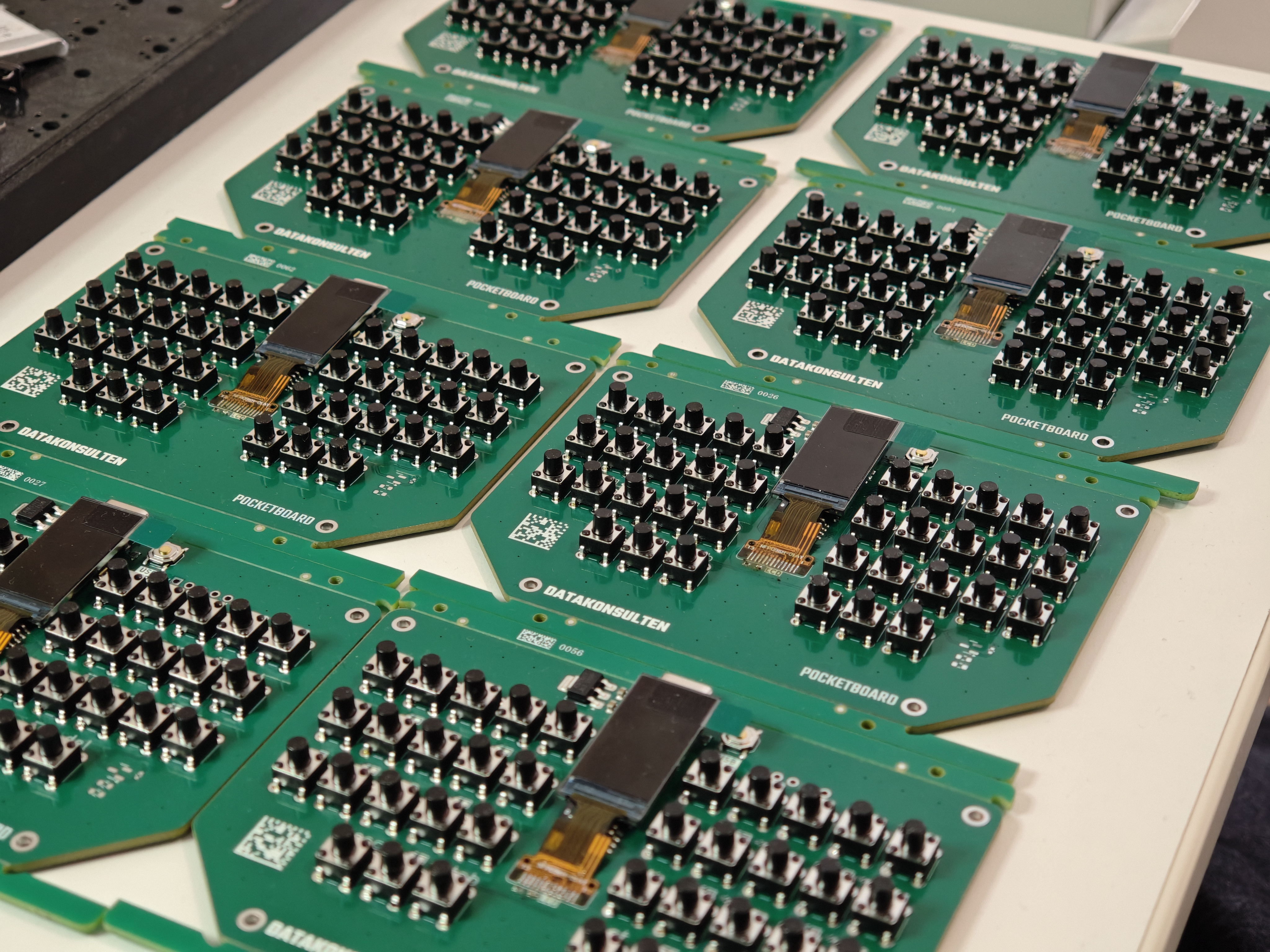 Pocketboard assembly detail